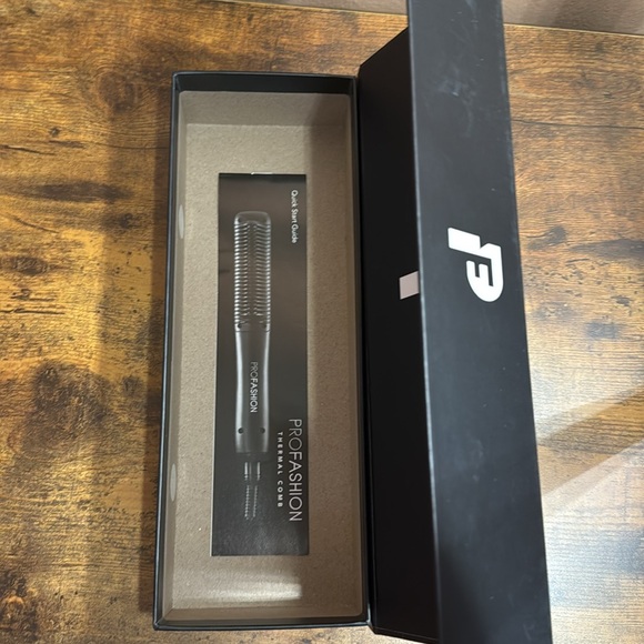 Profashion The Almighty Styling Comb - Picture 5 of 5